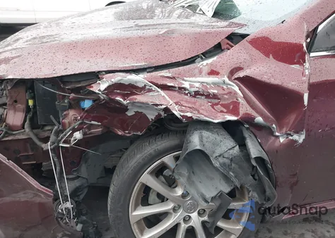 2014 Toyota Avalon Limited z USA, uszkodzony, nr VIN 4T1BK1EB6EU121243